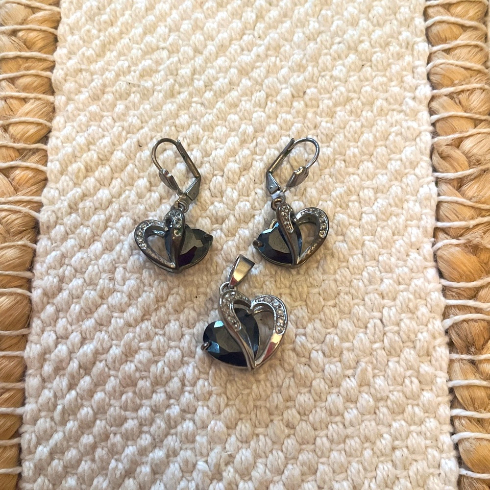 Vintage Set of Earrings & Pendant - Pre-Owned - As is